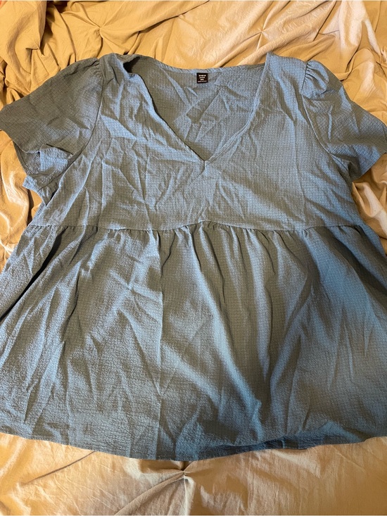 Tops - Light Blue V-Neck Peplum Top